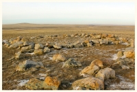Кладбище Кызаулер с тремя стелами-кулпытасами