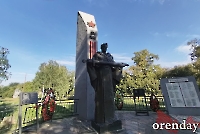 Памятник погибшим в годы Великой Отечественной войны с. Адамовка. 2026 год