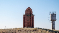 Памятный знак у села Алабайтал