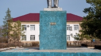 Памятник В.И. Ленину п. Домбаровский. Апрель 2022 года
